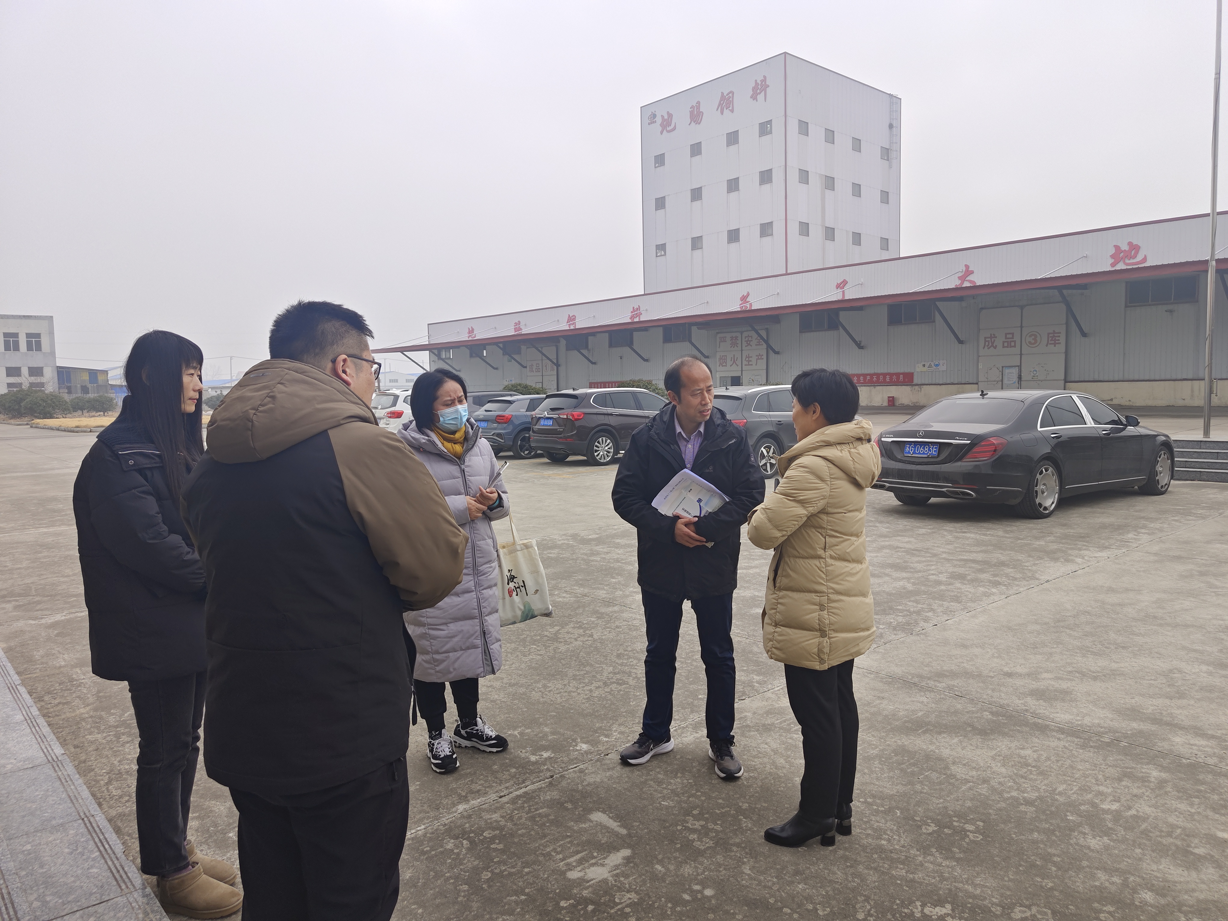 區(qū)營(yíng)商辦到高新區(qū)企業(yè)調(diào)研.jpg